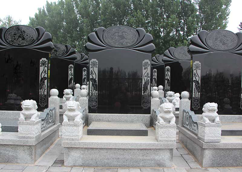 松鹤林新区立碑