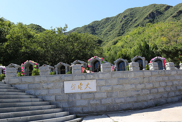 凤凰山陵园-墓区景观